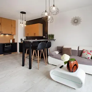 po-business-serviced-apartments-cybernetyki-2.warsawhotelspoland.com/