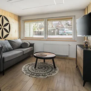 apartament-gimnazjalna.zakopanehotels.org/
